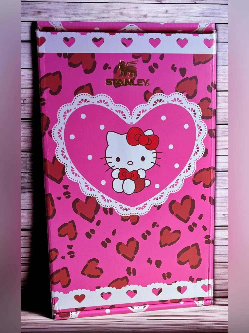 Hello Kitty Special Edition Stanley Tumbler (40 oz) Pink, Gift Box, NIB. - Picture 5 of 8